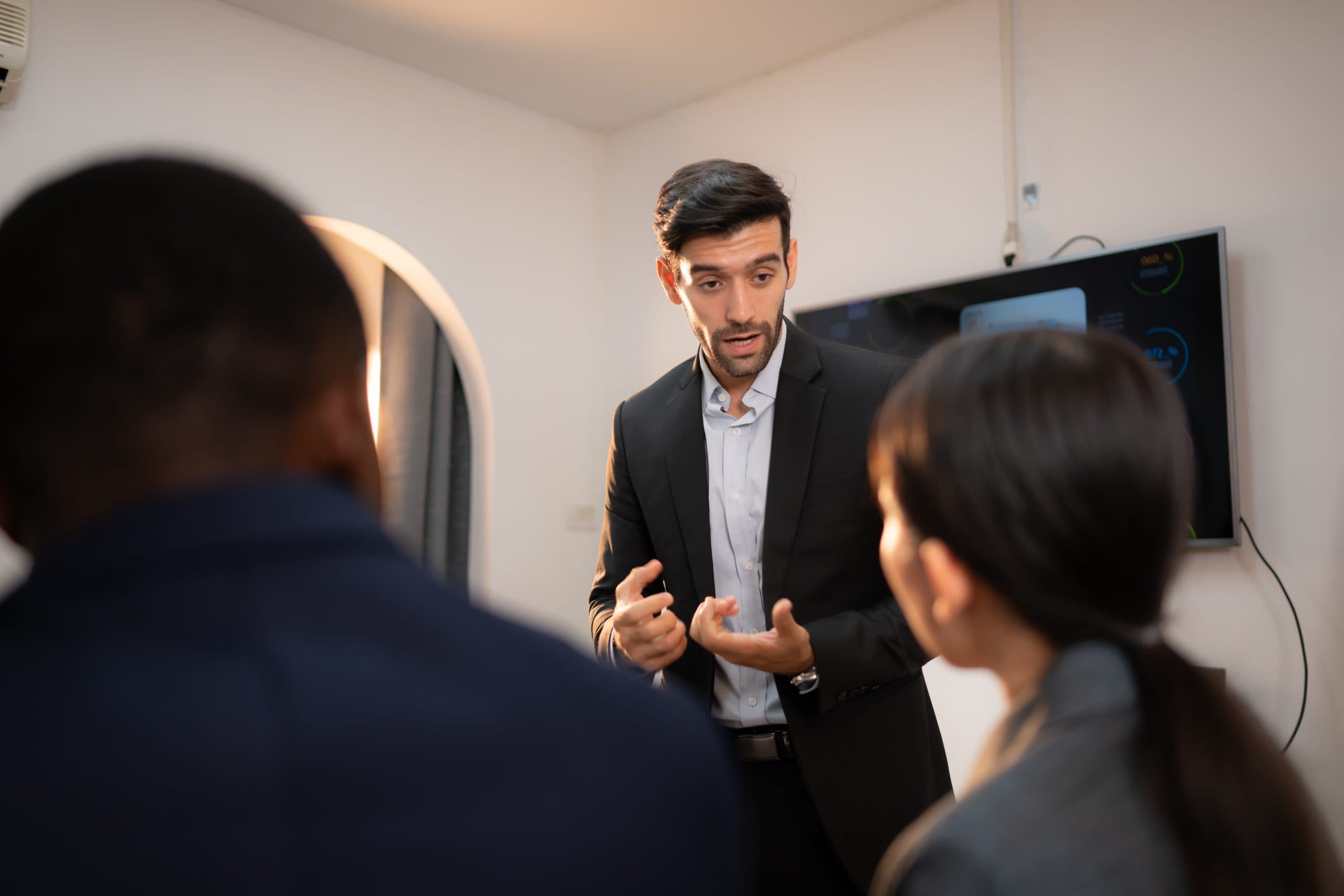 HIRING A BUSINESS COACH CAN FACILITATE SUBSTANTIAL GROWTH